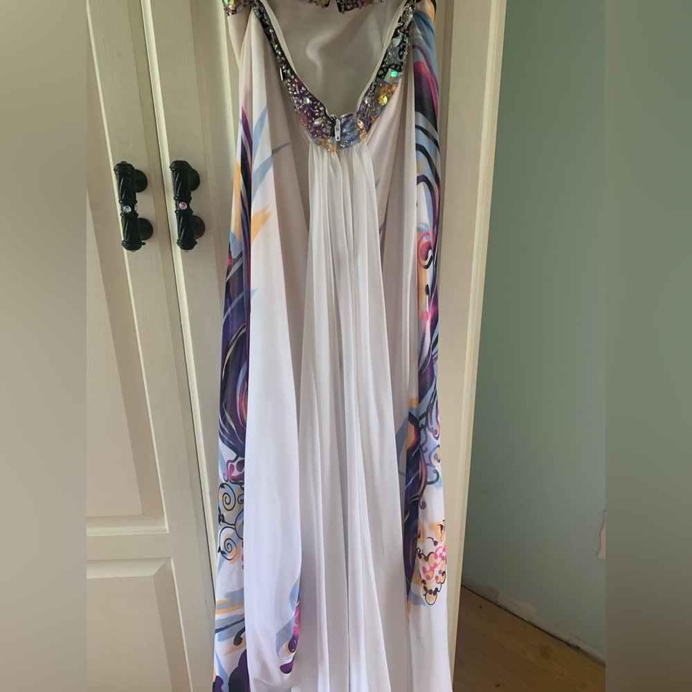 Prom gown - Picture 5 of 6